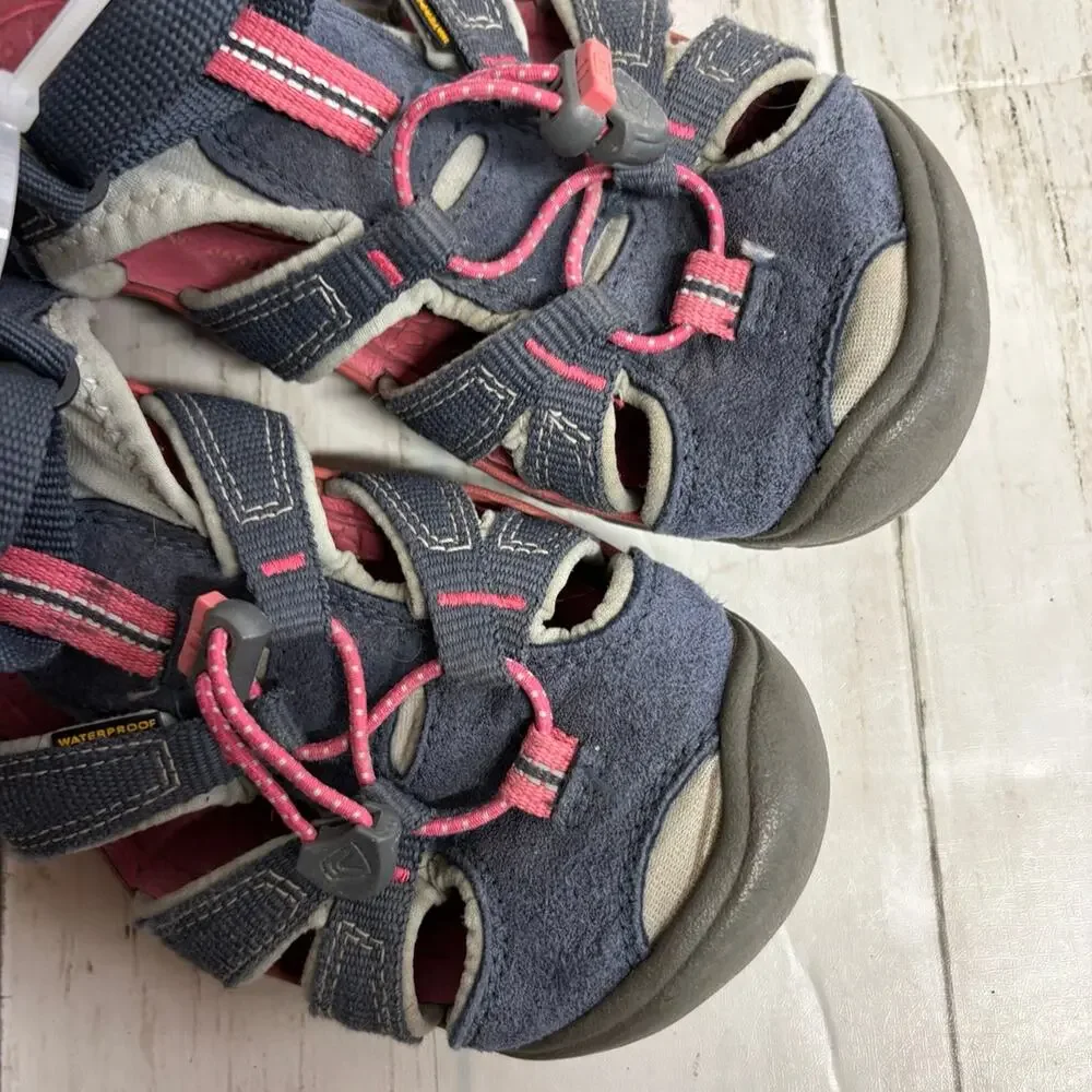 Keen Newport H2 Pink & Blue Sandals Youth Size 2